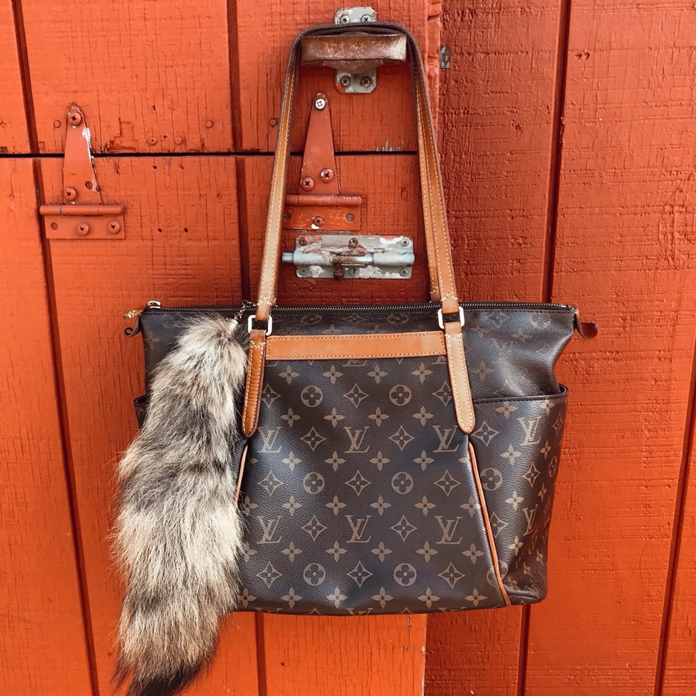 🖤Louis Vuitton Totally MM